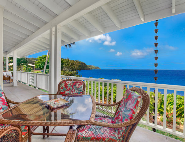 Lanai Dining